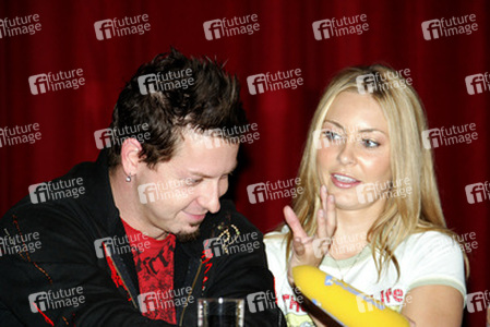 Robert Hall, Bobbi Sue Luther