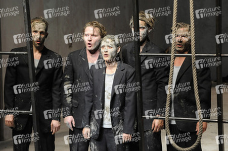 Elias Arens, Peter Moltzen, Natali Seelig, Daniel Hoevels, Harald Baumgartner