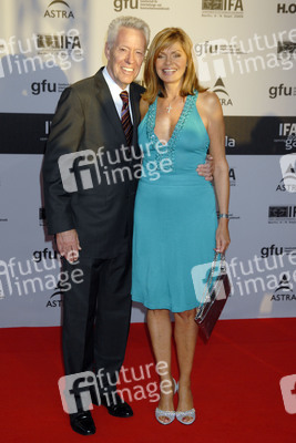 Egon F. Freiheit, Maren Gilzer