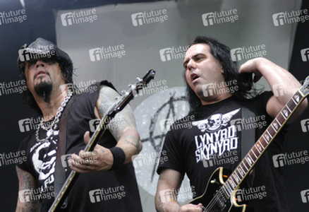 Paul Raven, Mike Scaccia