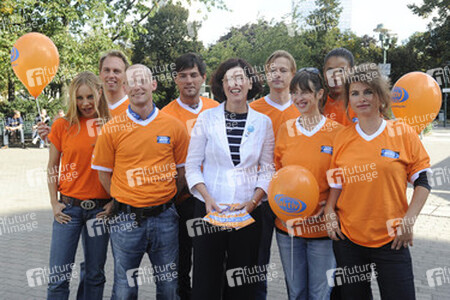 Xenia Seeberg, Steven Gätjen, Andreas Maier, Tobey Wilson, Vera Gäde-Helbig (BSR Vorstandsvorsitzende), Christoph Klünker, Tanya Neufeldt, Annabelle Mandeng, Anne Brendler