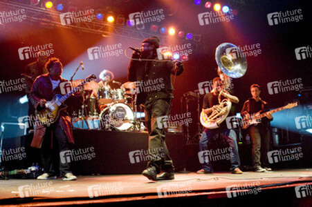 F. Knuckles, Captain Kirk Douglas, Questlove, Black Thought, Damon Bryson, Owen Biddle