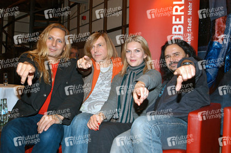 Uwe Hassbecker, Ritchie Barton, Anna Loos, Jacki Reznicek