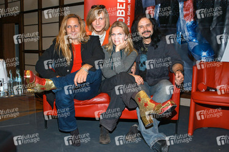 Uwe Hassbecker, Ritchie Barton, Anna Loos, Jacki Reznicek