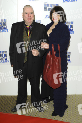 Timothy Spall mit Begleitung