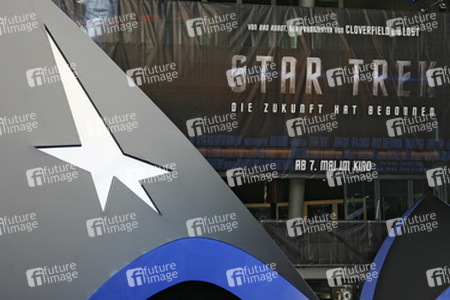 Star Trek Dekoration vor dem CineStar Kino