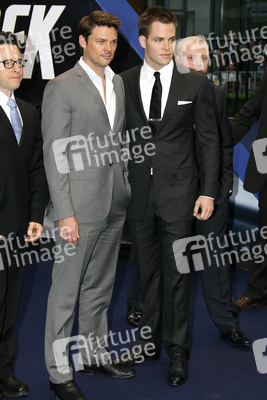 J.J. Abrams, Karl Urban, Chris Pine, Simon Pegg