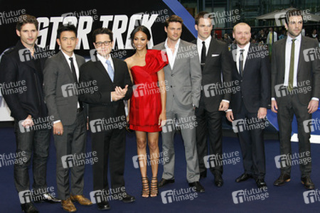 Eric Bana, John Cho, J.J. Abrams, Zoe Saldana, Karl Urban, Chris Pine, Simon Pegg, Zachary Quinto