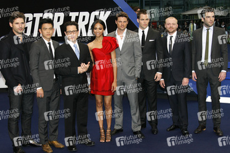 Eric Bana, John Cho, J.J. Abrams, Zoe Saldana, Karl Urban, Chris Pine, Simon Pegg, Zachary Quinto