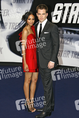 Zoe Saldana, Chris Pine