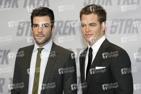 Zachary Quinto, Chris Pine