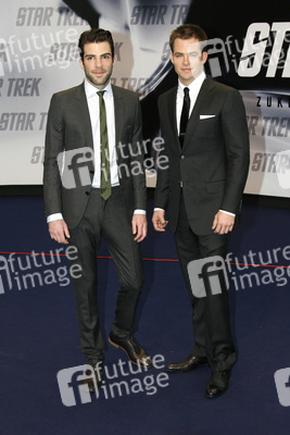 Zachary Quinto, Chris Pine