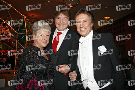 Reni Laur, Chris Roberts, Bert Beel