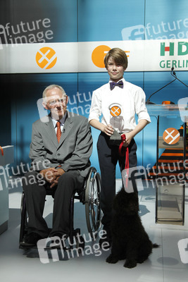 Wolfgang Schäuble mit Preisträger Kaspar Krebbers