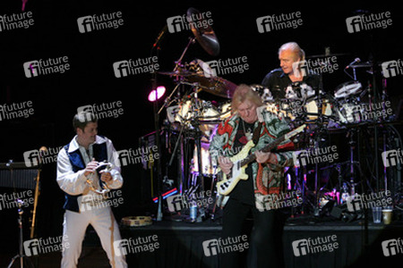 Benoit David, Chris Squire, Alan White (Yes)