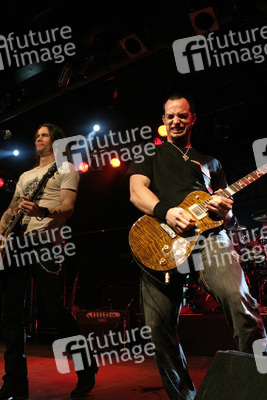 Myles Kennedy, Mark Tremonti