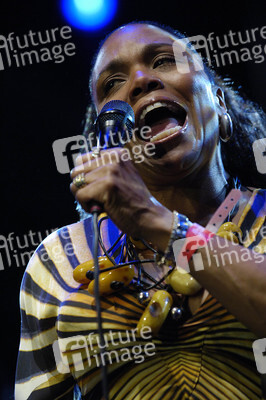 Dee Dee Bridgewater