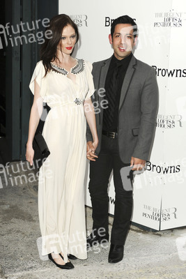 Coco Rocha mit Begleitung