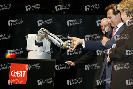 Craig Barrett, Arnold Schwarzenegger, Angela Merkel