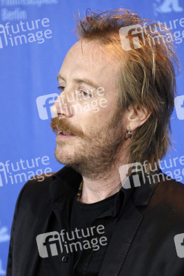 Rhys Ifans