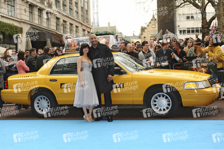 Carla Gugino, Dwayne Johnson