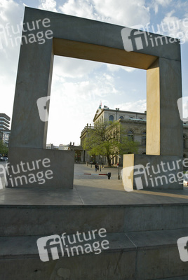 Opernhaus, Jüdisches Mahnmal