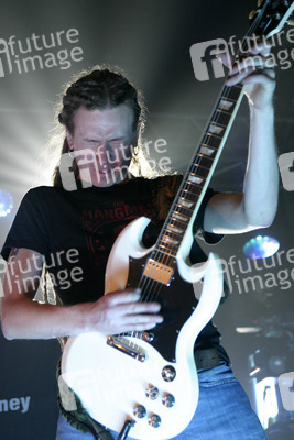 Mikko Viljami Lindström (HIM)