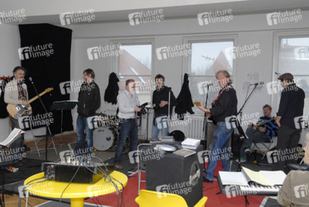 Wolfgang Becker mit Bandkollegen