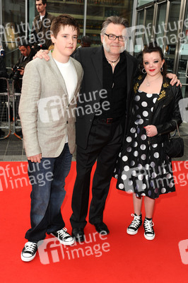 Kevin McNally mit Familie