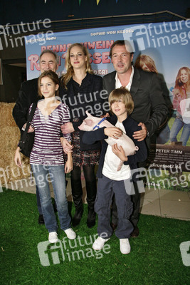 Peter Timm, Sophie von Kessel, Sebastian Koch, Sina Richardt, Maurice Teichert