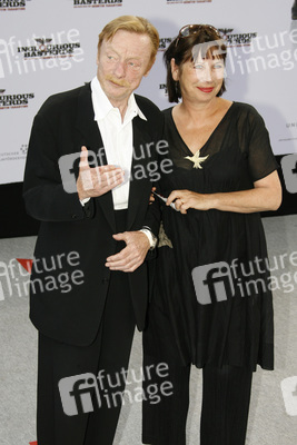 Otto Sander, Monika Hansen