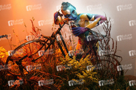 Universum in Rüstung / Armored Universe