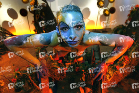 Universum in Rüstung / Armored Universe