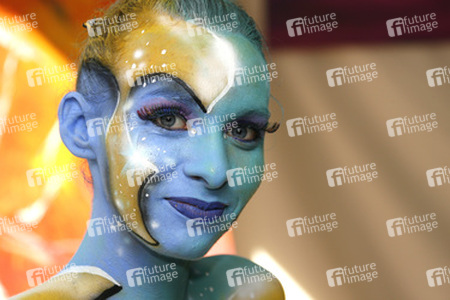 Universum in Rüstung / Armored Universe