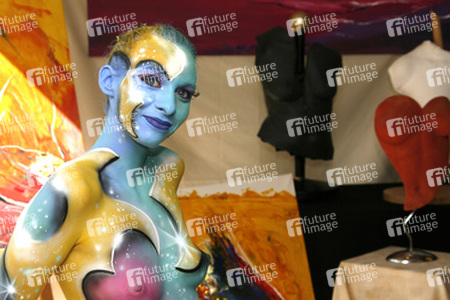 Universum in Rüstung / Armored Universe