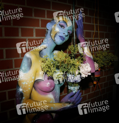 Universum in Rüstung / Armored Universe