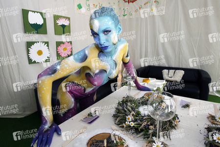 Universum in Rüstung / Armored Universe