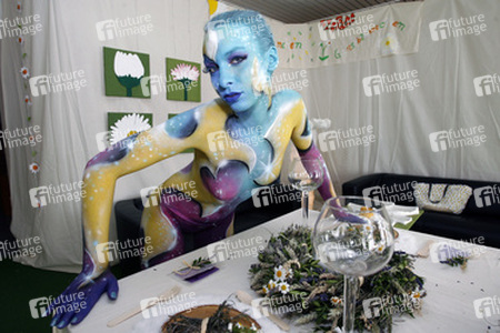 Universum in Rüstung / Armored Universe