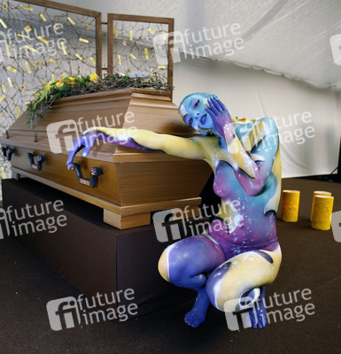 Universum in Rüstung / Armored Universe