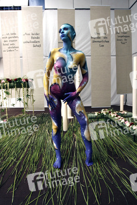 Universum in Rüstung / Armored Universe