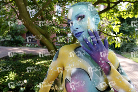 Universum in Rüstung / Armored Universe