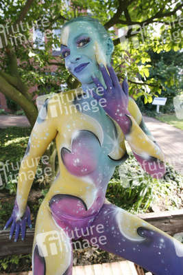 Universum in Rüstung / Armored Universe