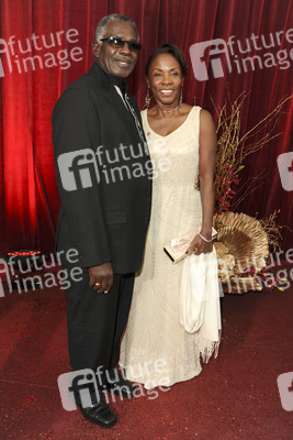 Rudolph Walker mit Begleitung