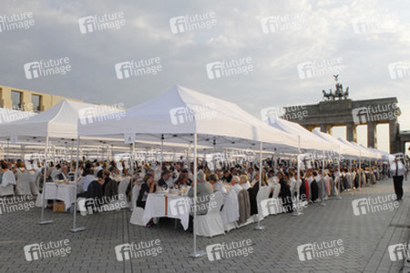 Gäste an der Tafel der Demokratie