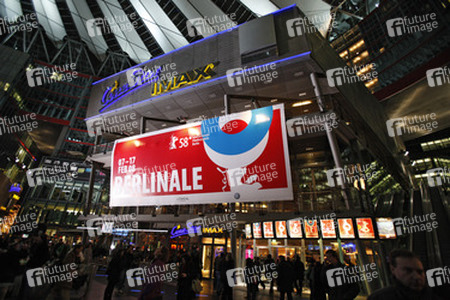 CineStar Kino mit Berlinale Plakat
