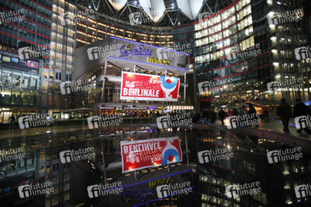 CineStar Kino mit Berlinale Plakat
