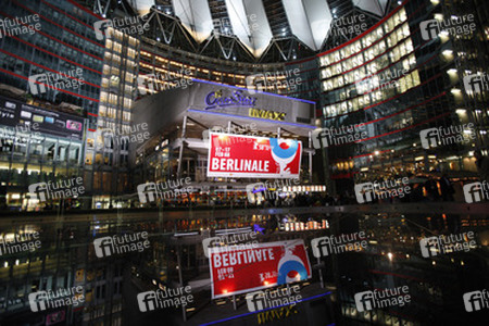 CineStar Kino mit Berlinale Plakat