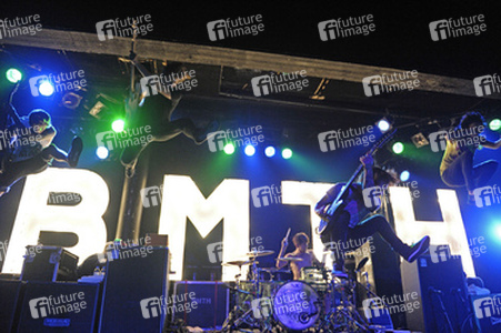 Jona Weinhofen, Matt Kean, Matt Nicholls, Lee Malia, Oli Sykes (Bring Me the Horizon)