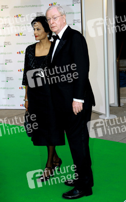 Shakira Caine (Sakira Baksh), Michael Caine