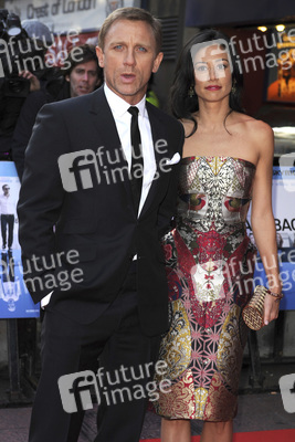 Daniel Craig, Satsuki Mitchell